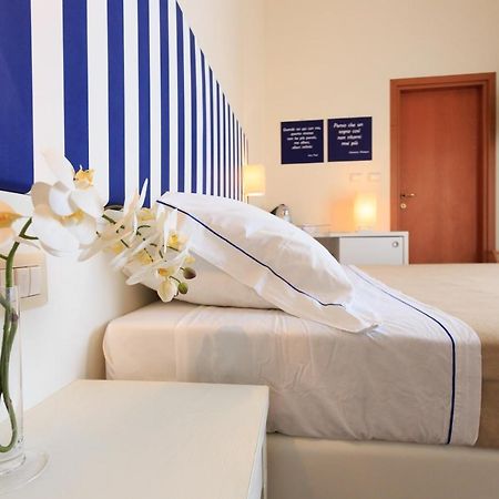 Mini hotel ริมินี ภายนอก รูปภาพ