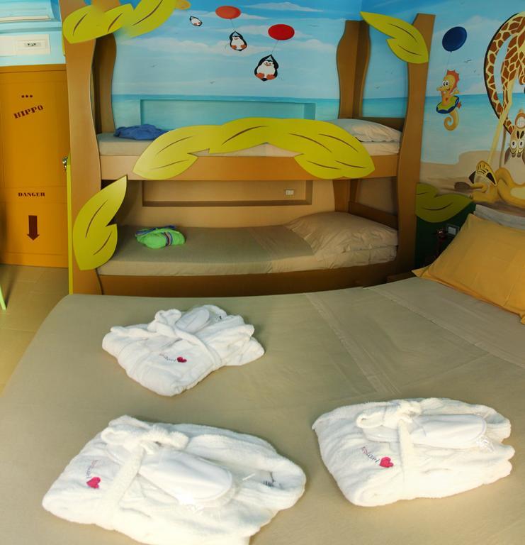 Mini hotel ริมินี ภายนอก รูปภาพ